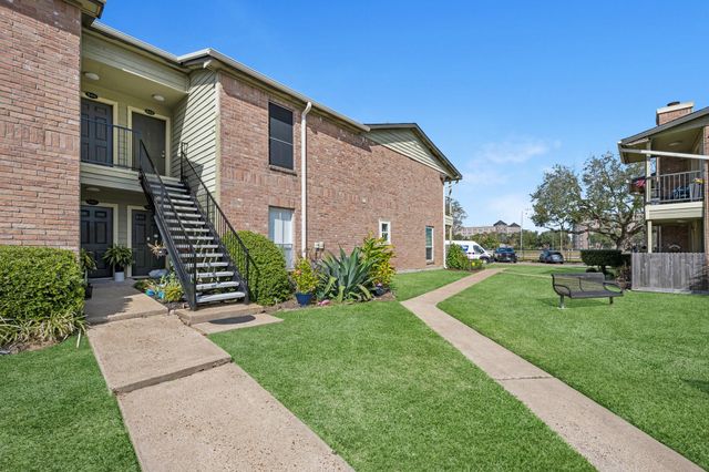 18800 Egret Bay Boulevard 804, Webster, TX 77058