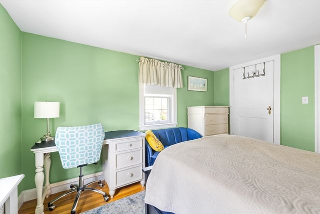 98 Cherry St, Newton, MA 02465