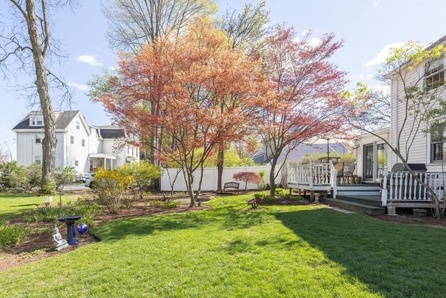 98 Cherry St, Newton, MA 02465