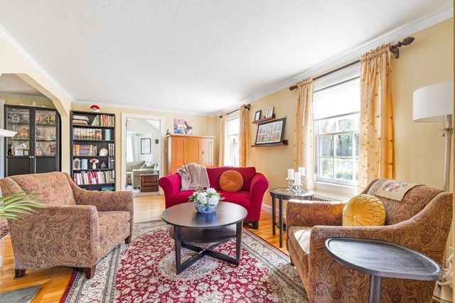 98 Cherry St, Newton, MA 02465