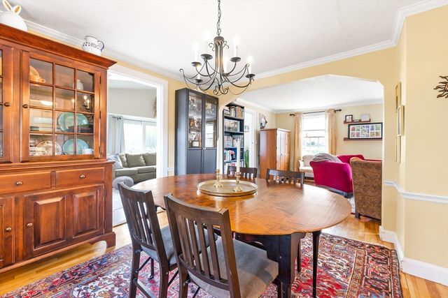 98 Cherry St, Newton, MA 02465