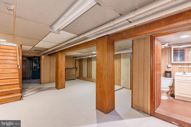 17 2ND AVE, Baltimore, MD 21225