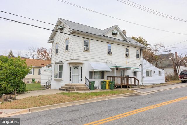 17 2ND AVE, Baltimore, MD 21225