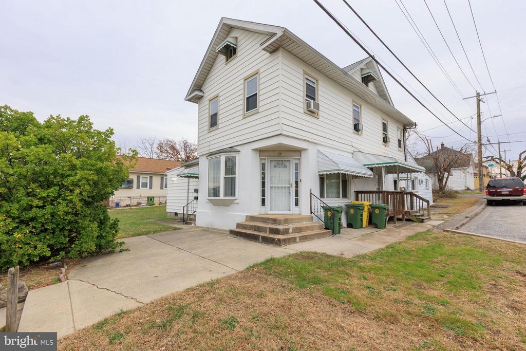 17 2ND AVE, Baltimore, MD 21225