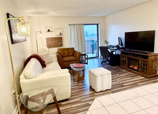 300 Governors Dr 21, Winthrop, MA 02152