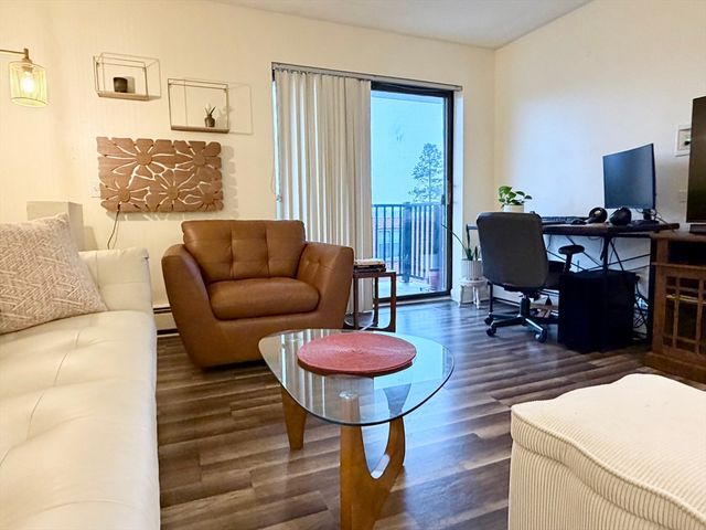 300 Governors Dr 21, Winthrop, MA 02152