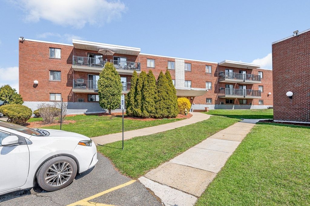 300 Governors Dr 21, Winthrop, MA 02152