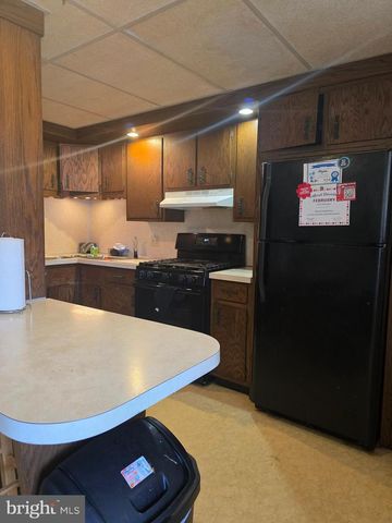528 MAPLE ST, Lebanon, PA 17046