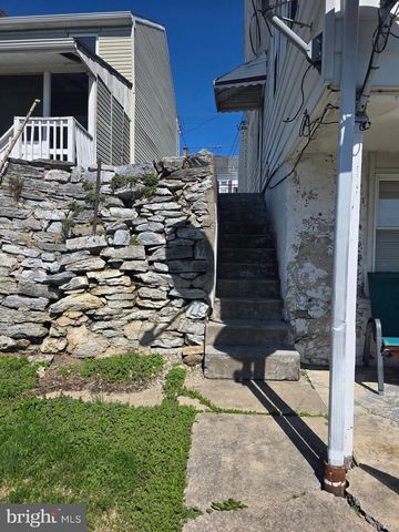 528 MAPLE ST, Lebanon, PA 17046