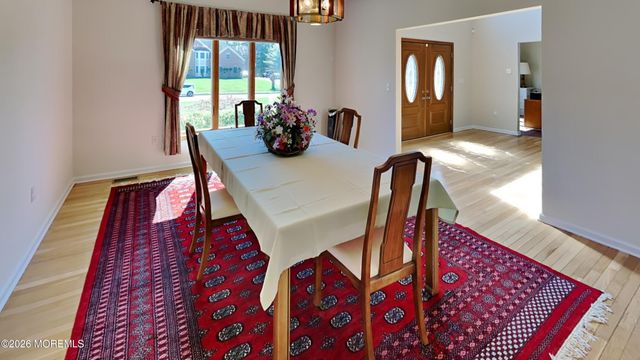 33 Mill Pond Road, Jackson, NJ 08527