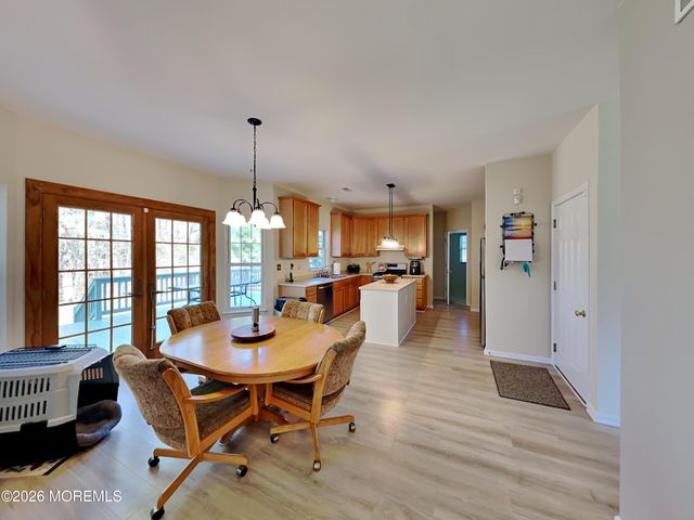33 Mill Pond Road, Jackson, NJ 08527