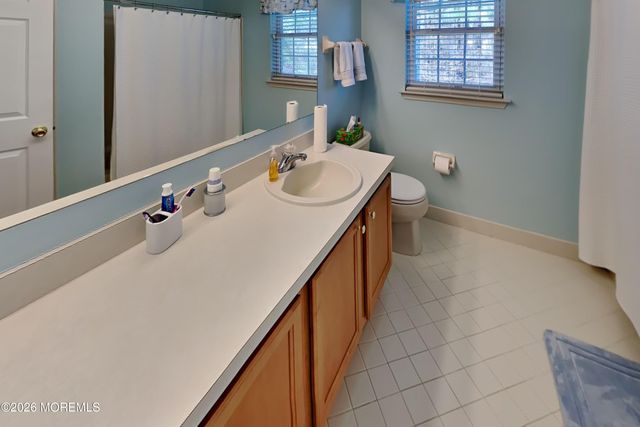 33 Mill Pond Road, Jackson, NJ 08527