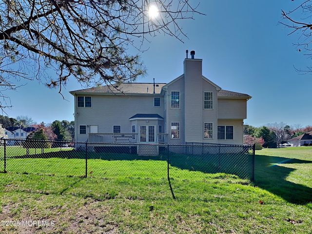 33 Mill Pond Road, Jackson, NJ 08527
