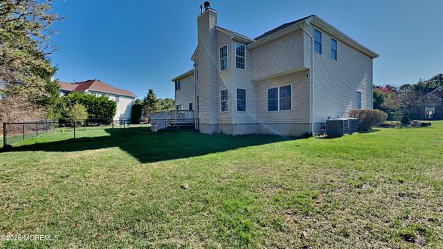 33 Mill Pond Road, Jackson, NJ 08527