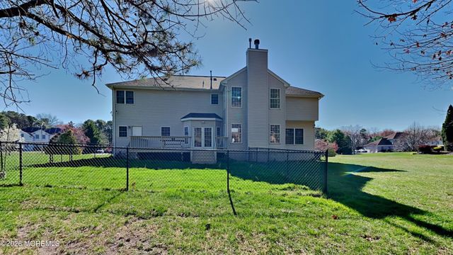 33 Mill Pond Road, Jackson, NJ 08527