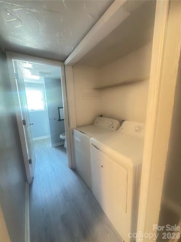 618 S Center Street, Hickory, NC 28602