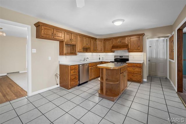 75 Country Life Drive, O'fallon, MO 63366