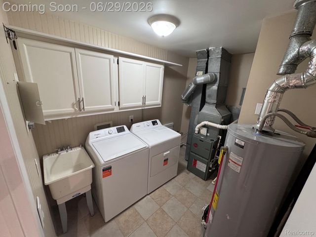 32832 Meadowbrook Lane Lane 18, Warren, MI 48093