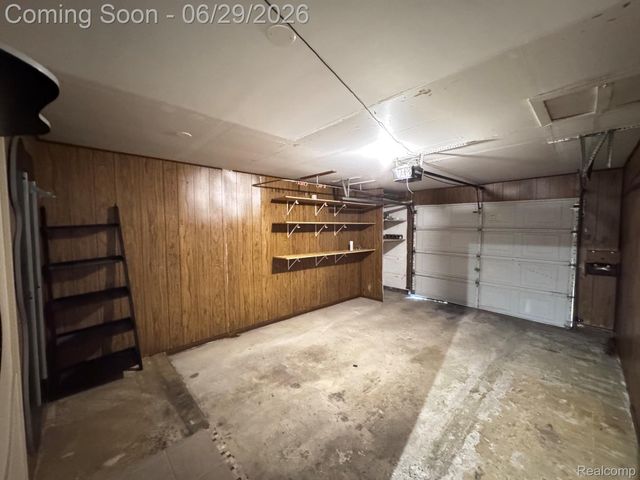 32832 Meadowbrook Lane Lane 18, Warren, MI 48093