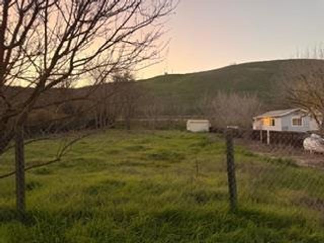 1421 K Street, San Miguel, CA 93451