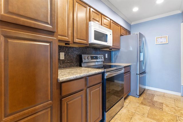 325 Carolcrest Ln 2, Livingston, TX 77351
