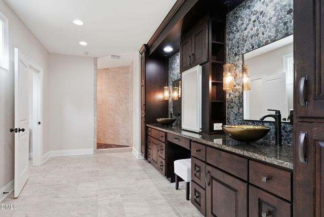 222 American Court, Apex, NC 27523