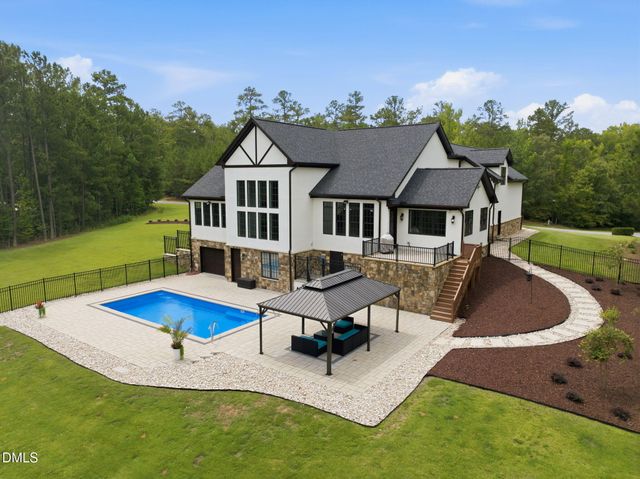 222 American Court, Apex, NC 27523