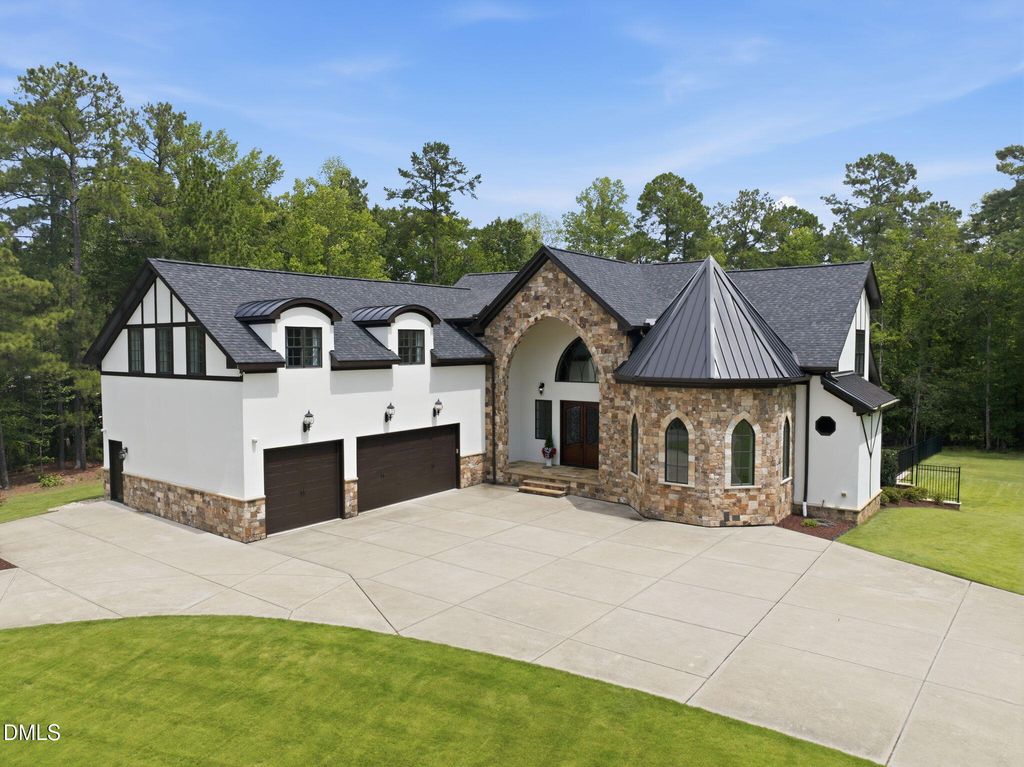 222 American Court, Apex, NC 27523