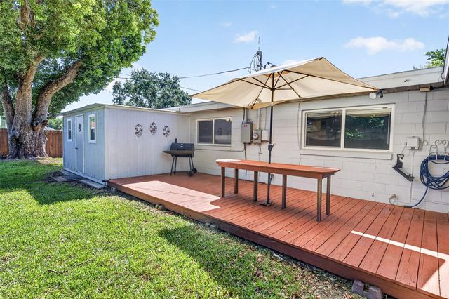 2021 OLIVER PLACE, Winter Haven, FL 33881