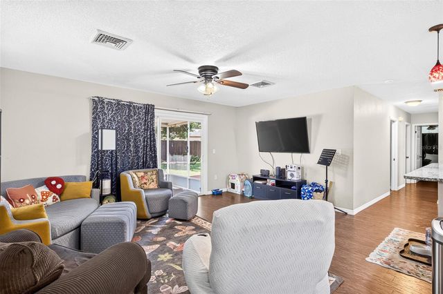 2021 OLIVER PLACE, Winter Haven, FL 33881