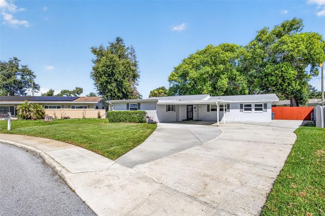 2021 OLIVER PLACE, Winter Haven, FL 33881