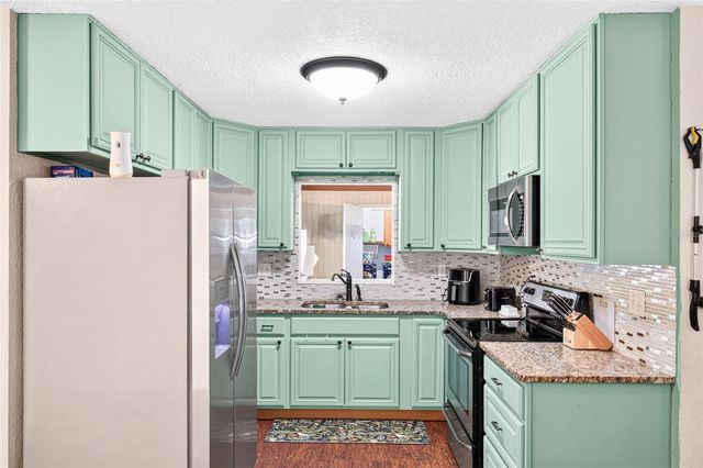 2021 OLIVER PLACE, Winter Haven, FL 33881