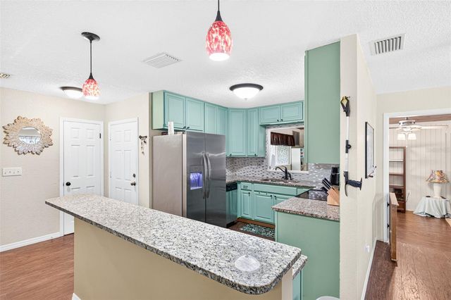 2021 OLIVER PLACE, Winter Haven, FL 33881