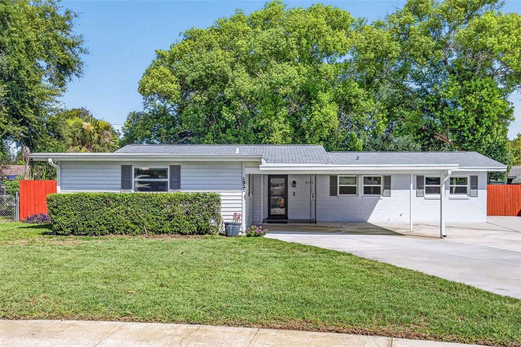 2021 OLIVER PLACE, Winter Haven, FL 33881