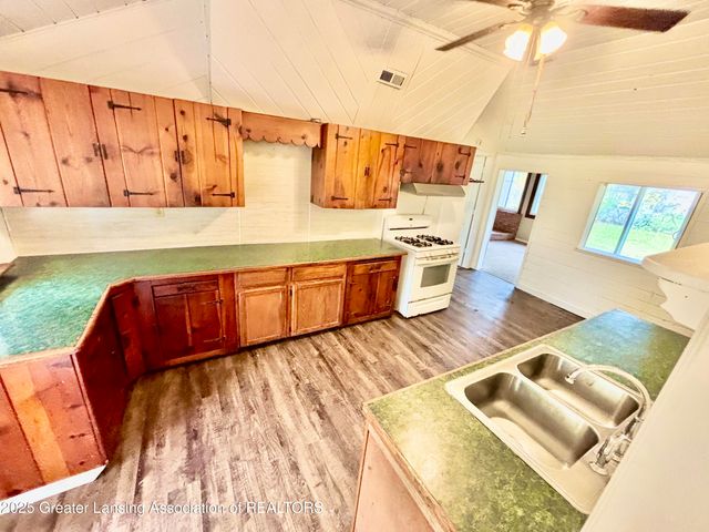 111 E Potter Avenue, Lansing, MI 48910