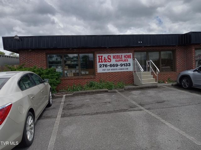 16076 Lee Highway, Bristol, VA 24202
