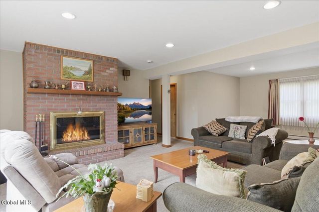 18 Norfolk Street, Guilderland, NY 12203
