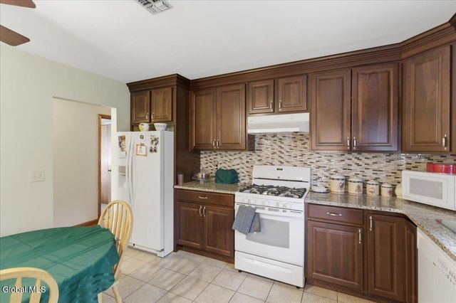 18 Norfolk Street, Guilderland, NY 12203
