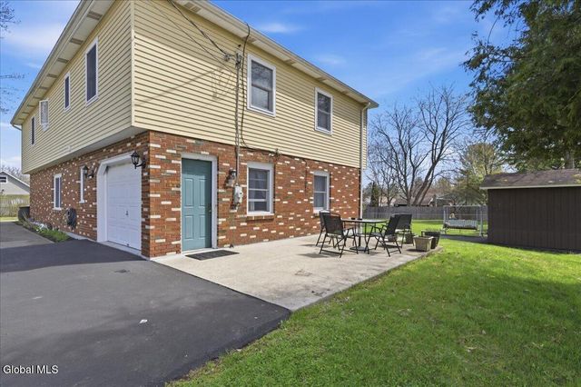 18 Norfolk Street, Guilderland, NY 12203