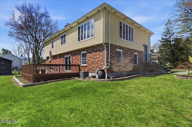 18 Norfolk Street, Guilderland, NY 12203
