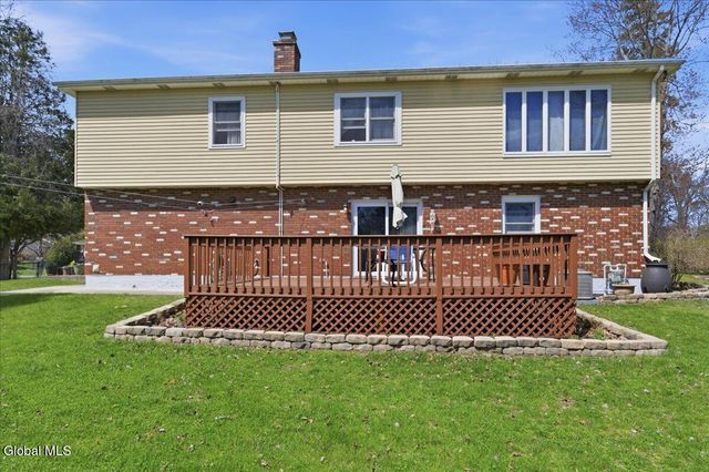 18 Norfolk Street, Guilderland, NY 12203
