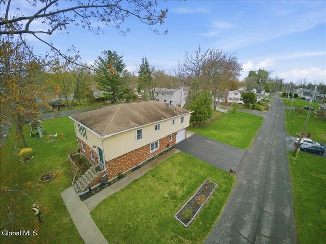 18 Norfolk Street, Guilderland, NY 12203