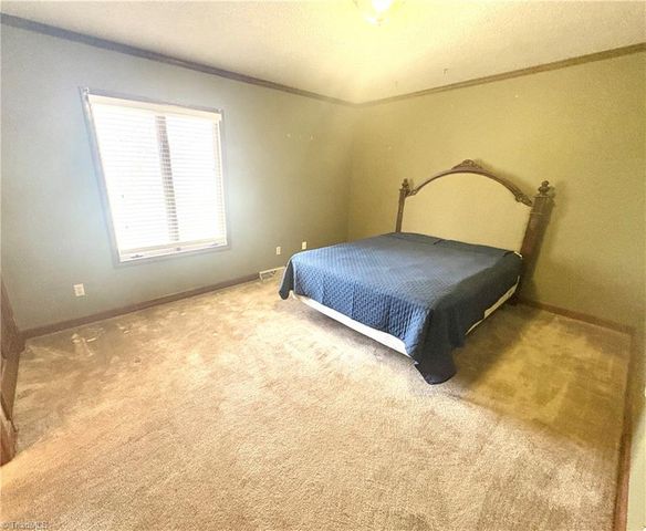 6416 Lamshire Road, Kernersville, NC 27284