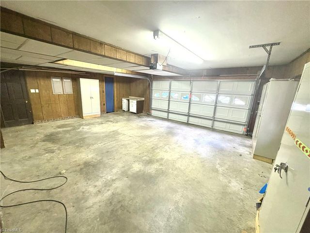 6416 Lamshire Road, Kernersville, NC 27284