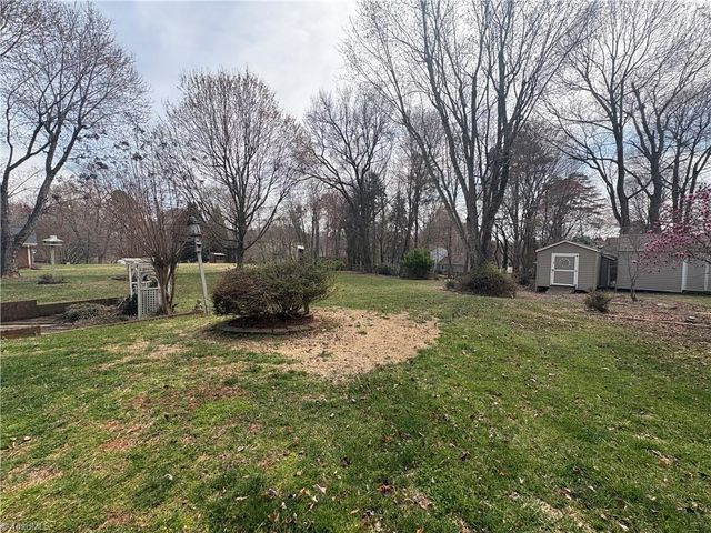 6416 Lamshire Road, Kernersville, NC 27284