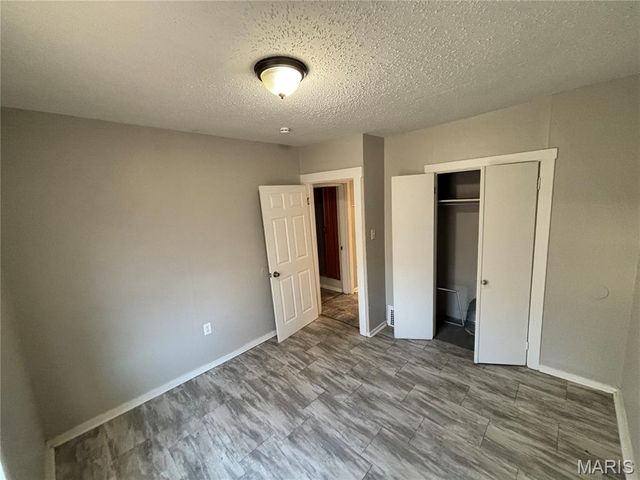 6723 Stratford Avenue, St Louis, MO 63121