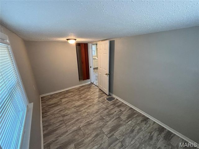 6723 Stratford Avenue, St Louis, MO 63121