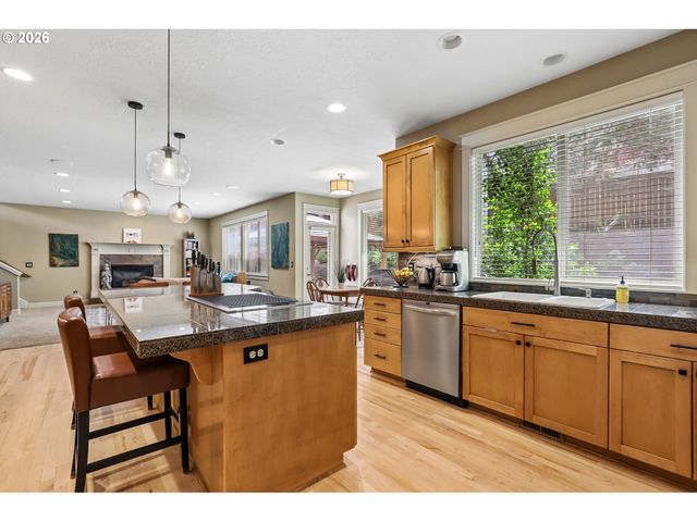 7612 Sw OVIATT Dr, Beaverton, OR 97007