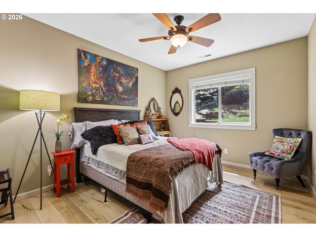 7612 Sw OVIATT Dr, Beaverton, OR 97007