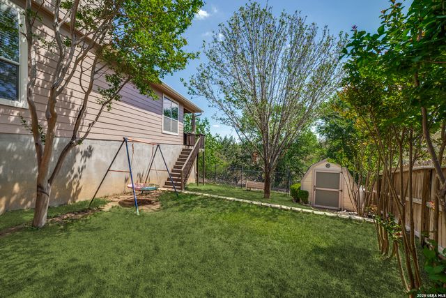 106 Coopers Hawk, San Antonio, TX 78253